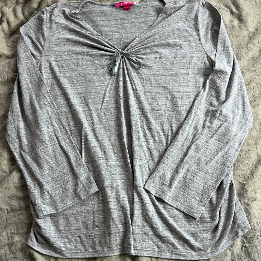 Liz Lange women’s maternity v-neck long sleeve top Size XXL